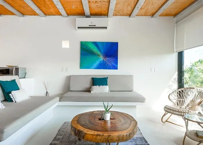 Saasil Penthouse Rooftop Pool Holiday home *